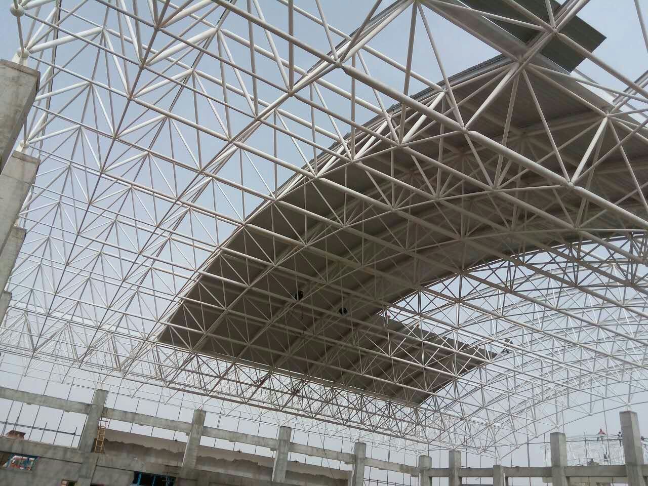 启东青岛一汽网架